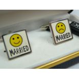 Pair cufflinks