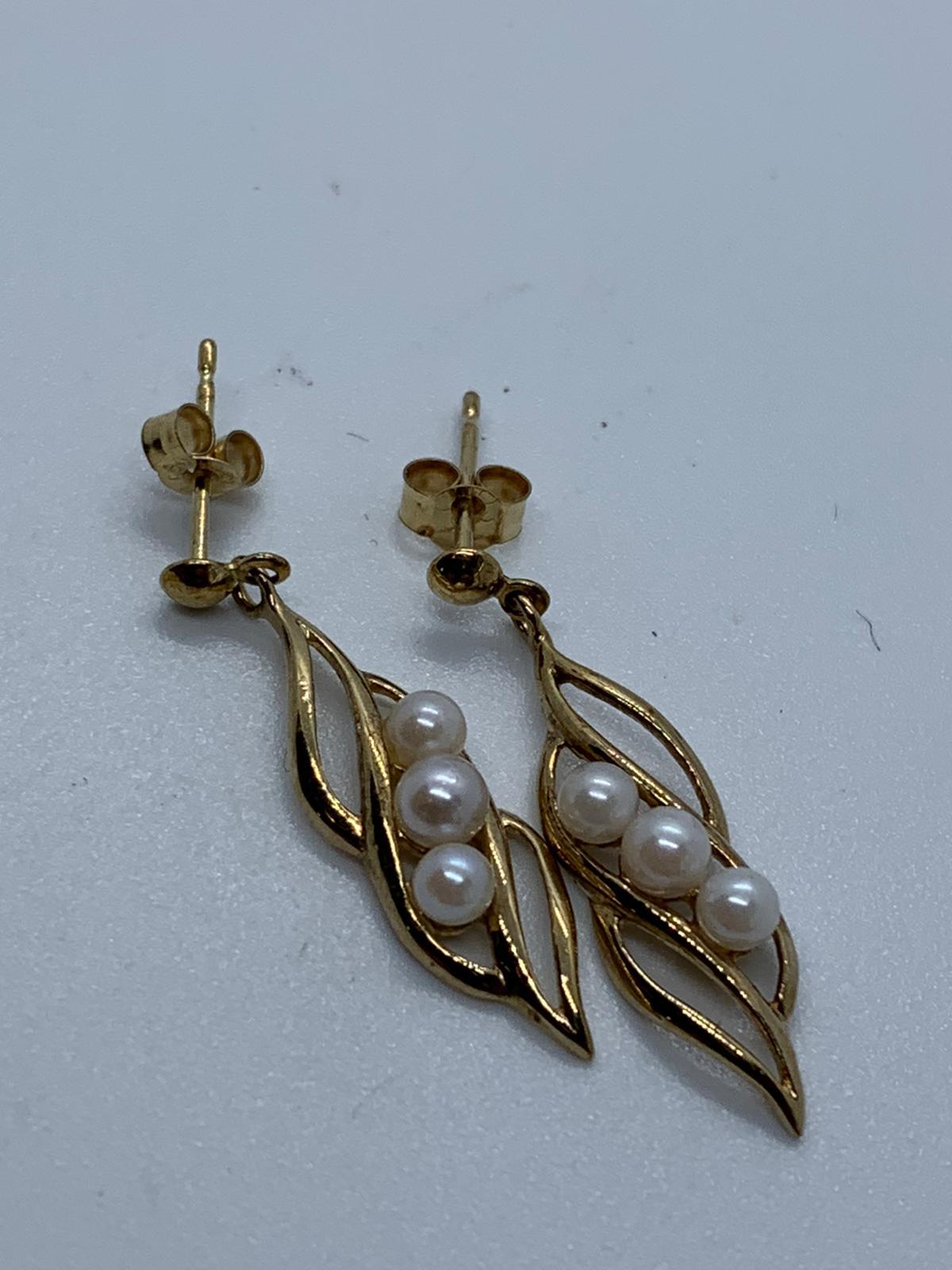 9ct gold and pearl earrings