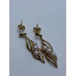 9ct gold and pearl earrings