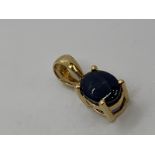 18ct gold sapphire pendant