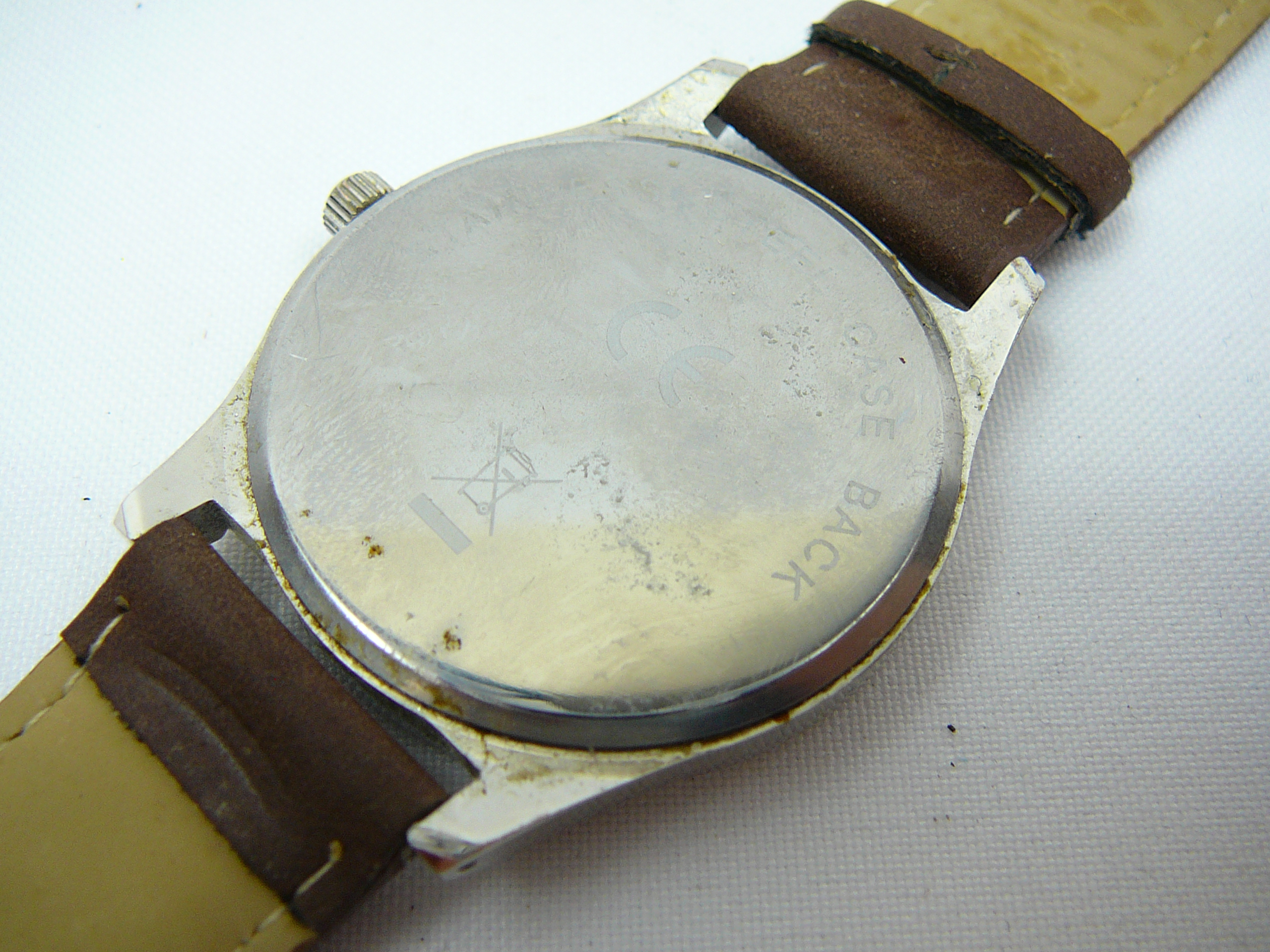 Modern quartz watch - Image 3 of 3