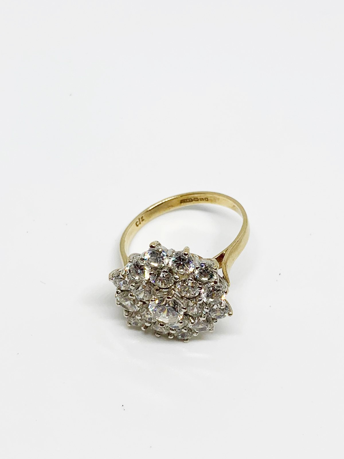 9ct gold CZ ring