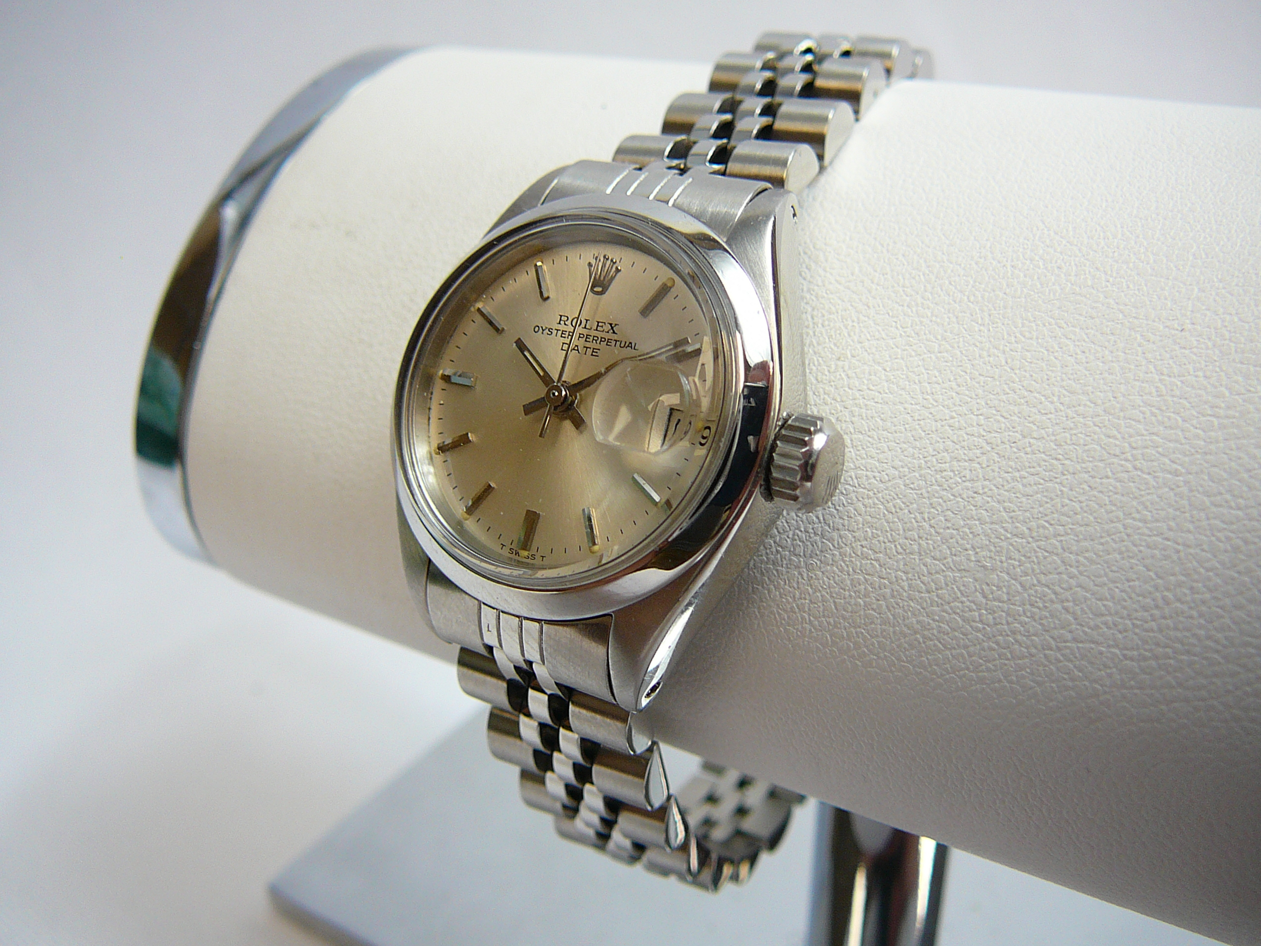 Ladies Rolex Date watch - Image 3 of 10