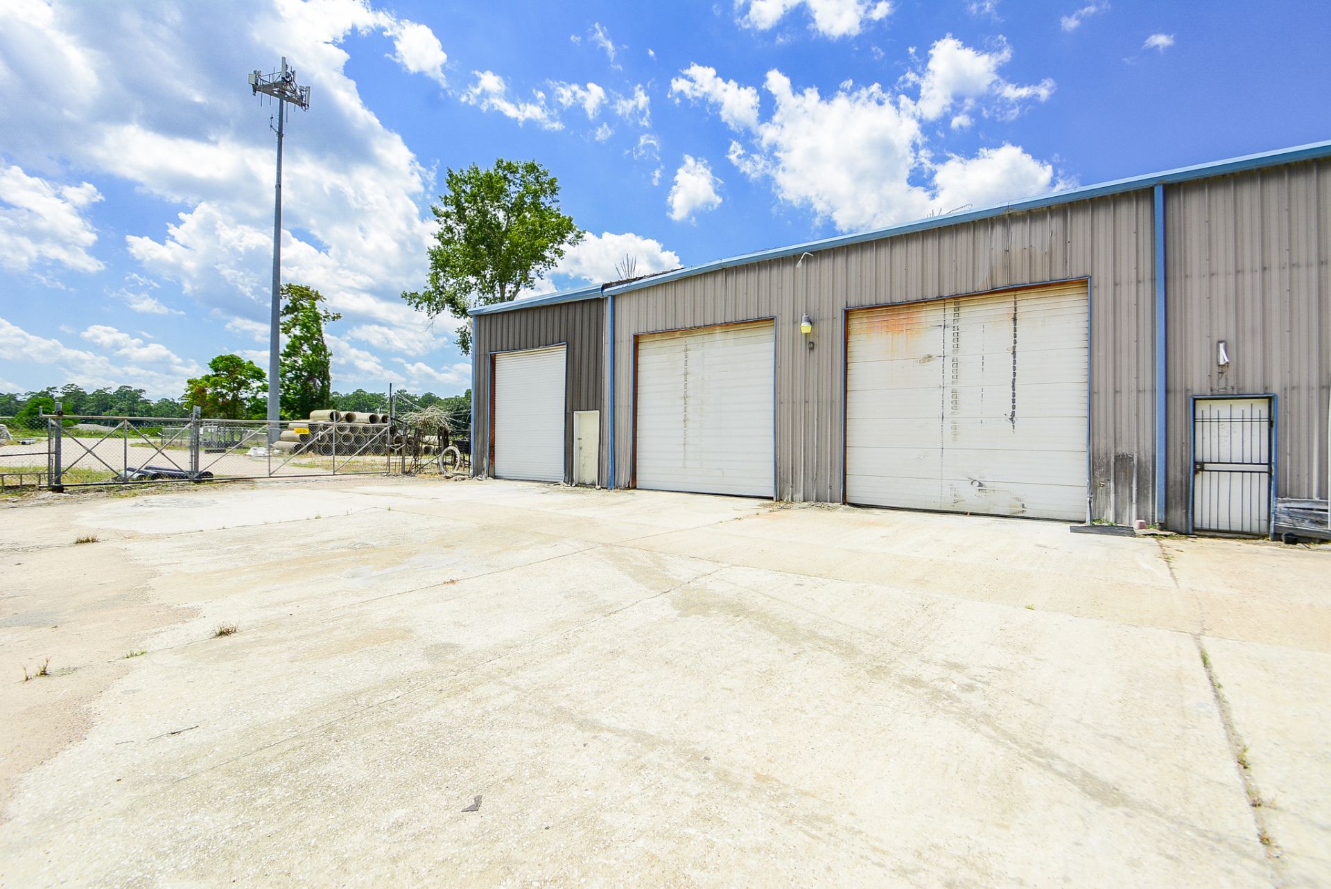 Industrial/Commercial Property on W Hardy in Spring, TX - Image 12 of 21