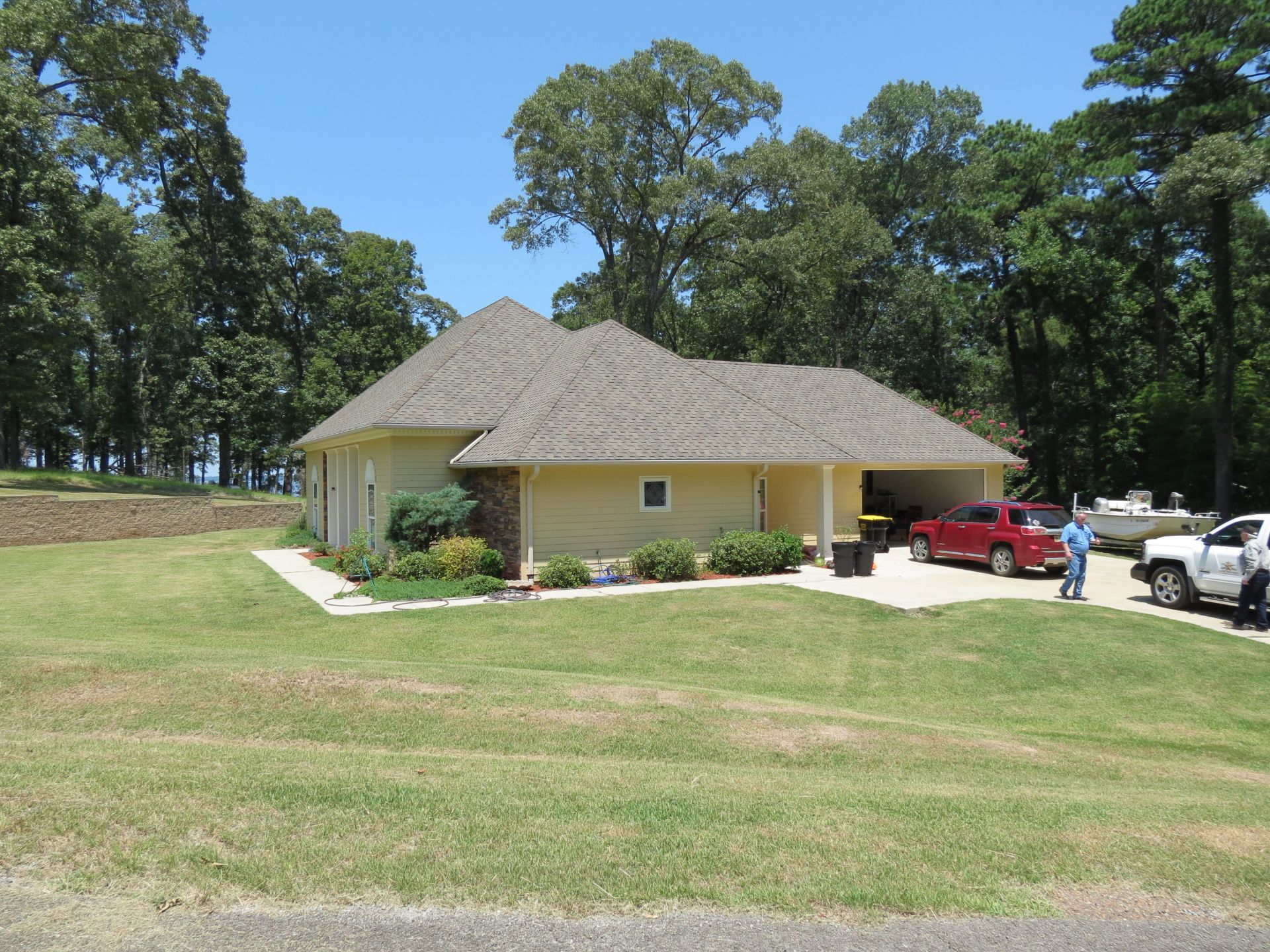 Custom Home on Toledo Bend with Water Views - Image 3 of 10