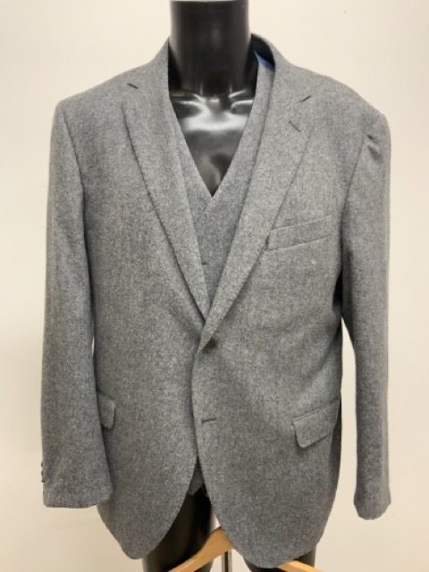 A vintage three piece wool flannel suit by Hackett. Size 46. - Image 2 of 2