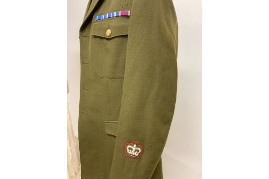 A number 2 army dress uniform with gilt buttons. - Image 2 of 3