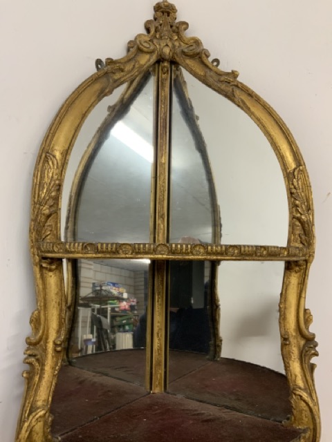 A Georgian gilt corner mirror with shelf decorated with scrolls and shells W:35cm x D:35cm x H: - Image 4 of 6