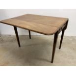 Edwardian mahogany inlaid Pembroke table W:102cm x D:55cm x H:75cm W:102cm x D:102cm x H:75cm