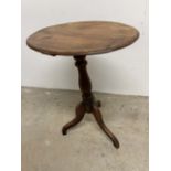 Victorian oval occasional table W:60cm x D:42cm x H:73cm