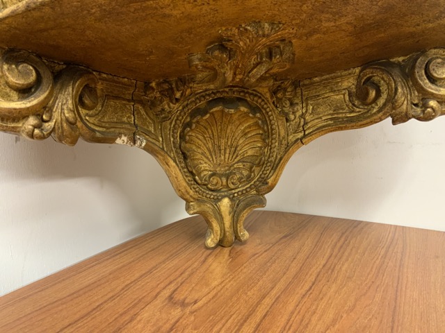 A Georgian gilt corner mirror with shelf decorated with scrolls and shells W:35cm x D:35cm x H: - Image 3 of 6