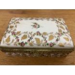 A Limoges porcelain trinket box W:14cm x D:10cm x H:5cm