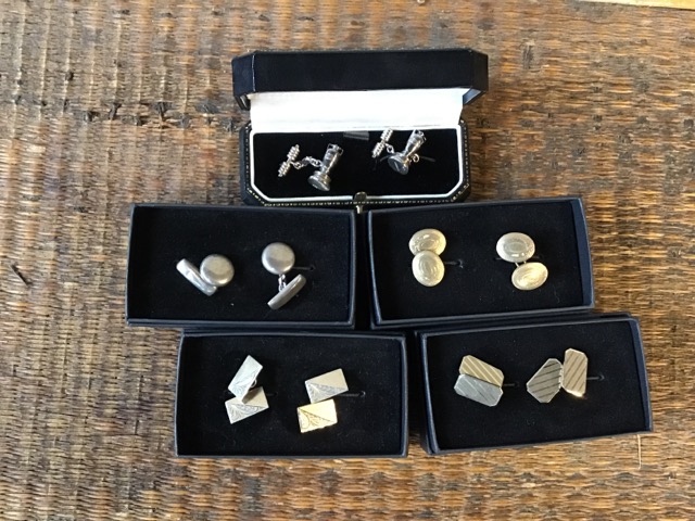 5 sets of boxed vintage cufflinks