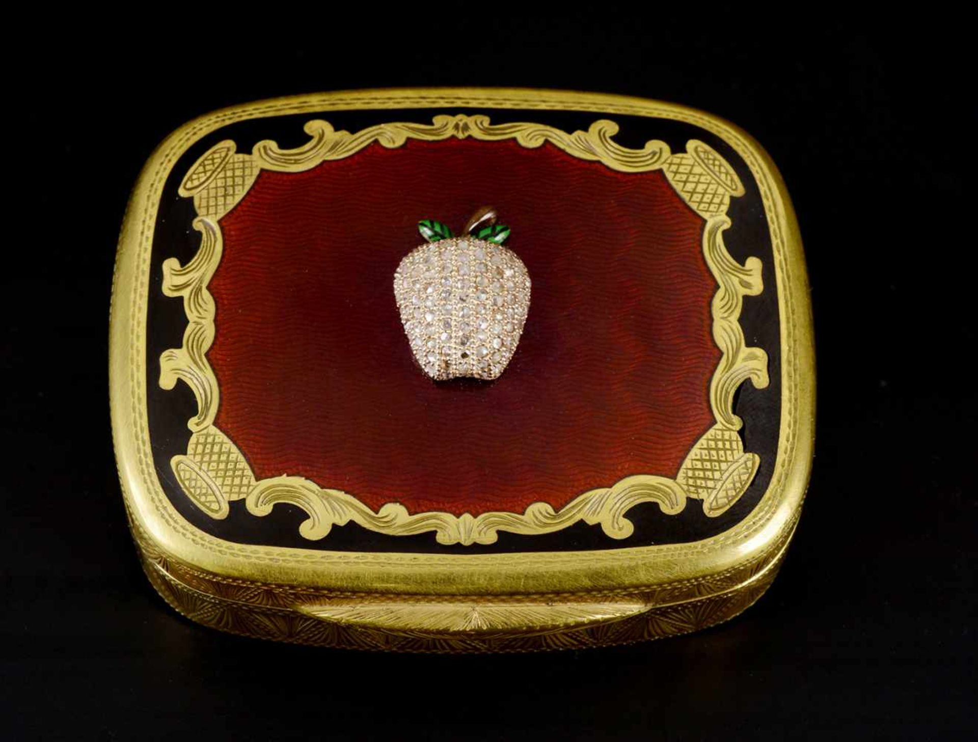 SILVER SNUFFBOX WITH ENAMELS AND DIAMONDS