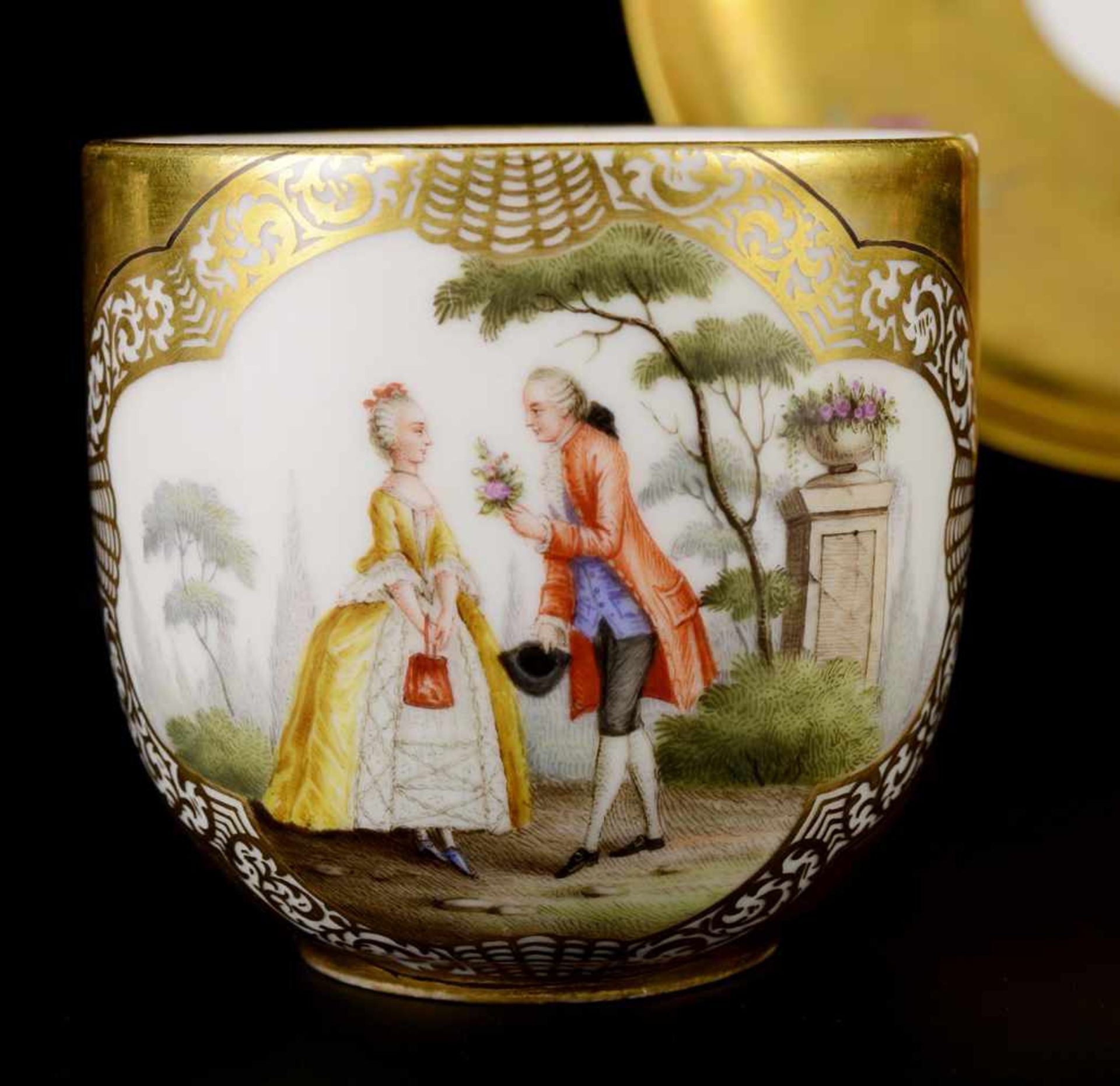 CUP WITH A GALLANT SCENE - Bild 5 aus 6