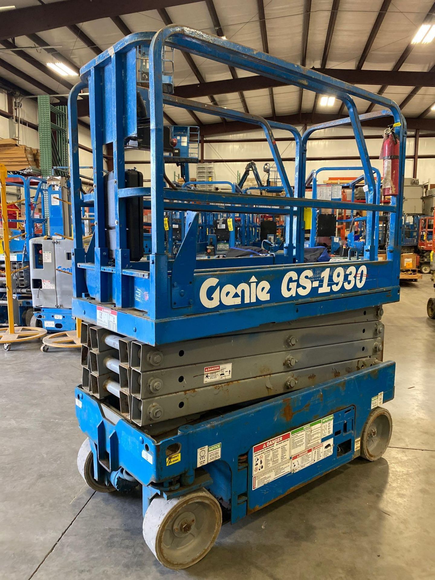 GENIE GS-1930 SCISSOR LIFT, BUILT IN CHARGER, RUNS AND OPERATES - Image 2 of 7