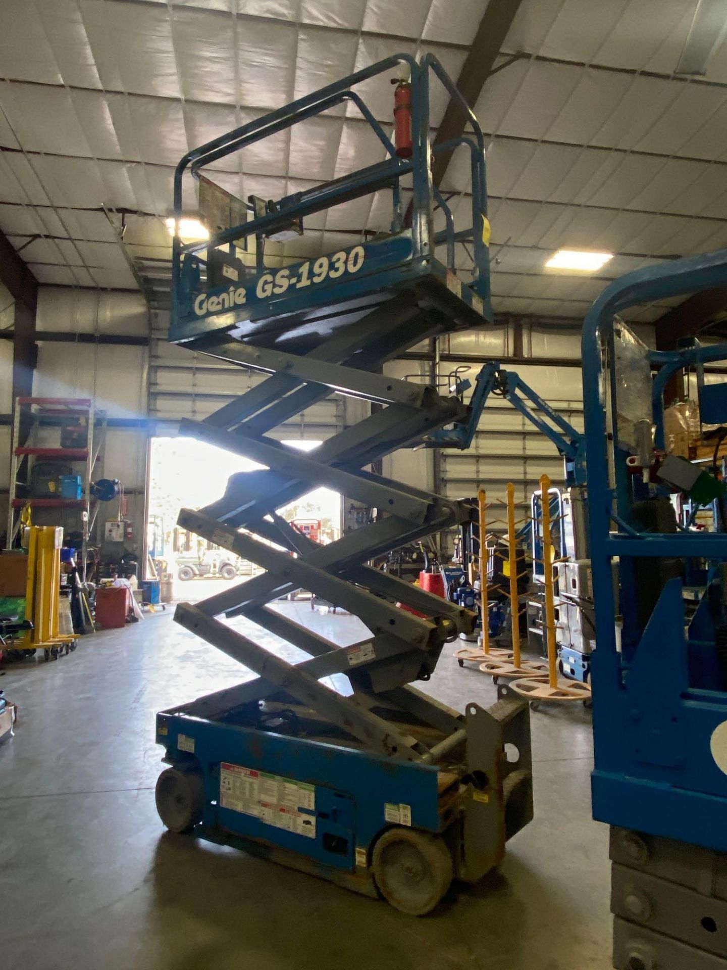 GENIE GS-1930 SCISSOR LIFT, BUILT IN CHARGER, RUNS AND OPERATES - Image 7 of 7