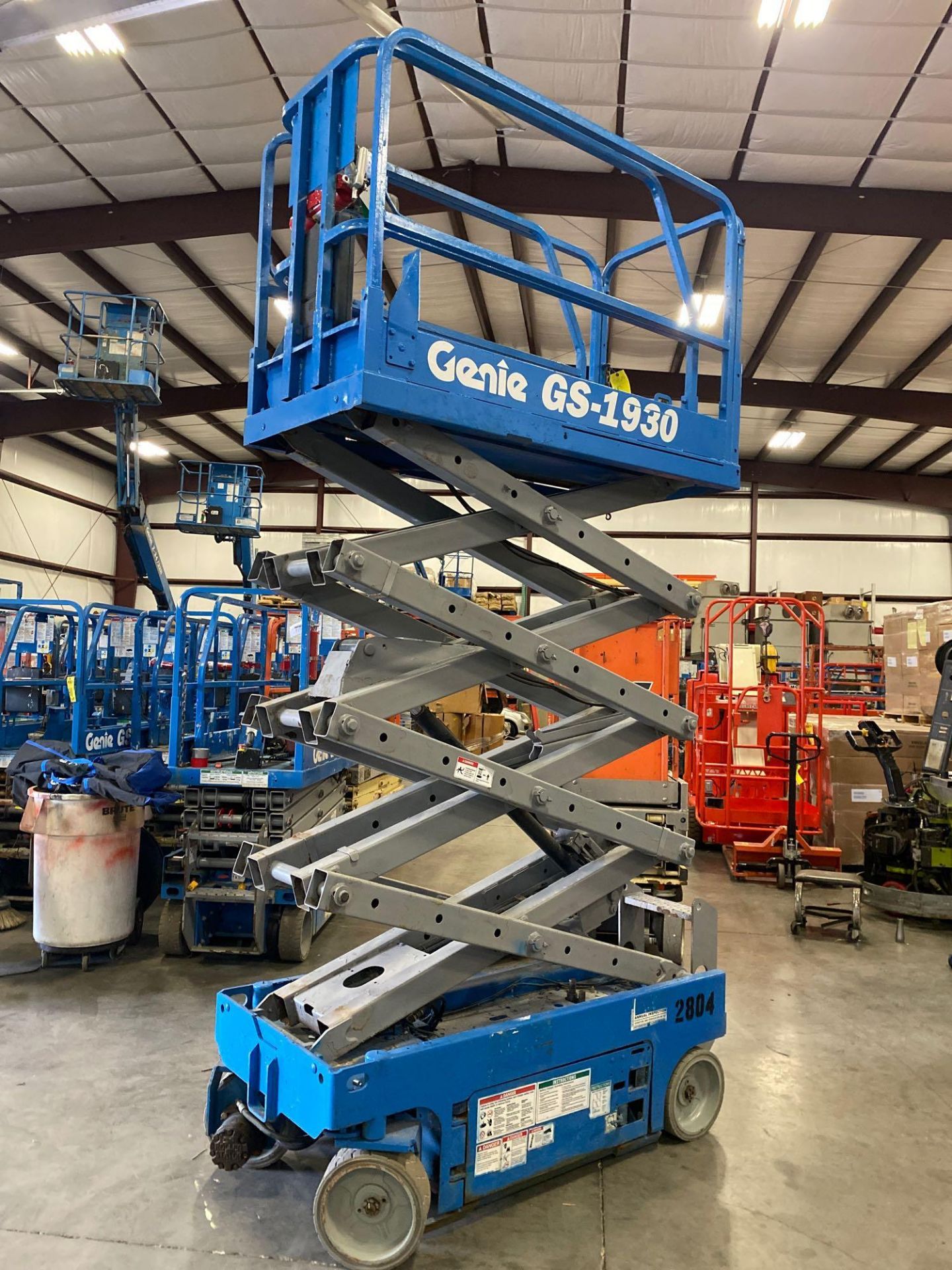 GENIE GS-1930 SCISSOR LIFT, BUILT IN CHARGER, RUNS AND OPERATES - Image 7 of 8