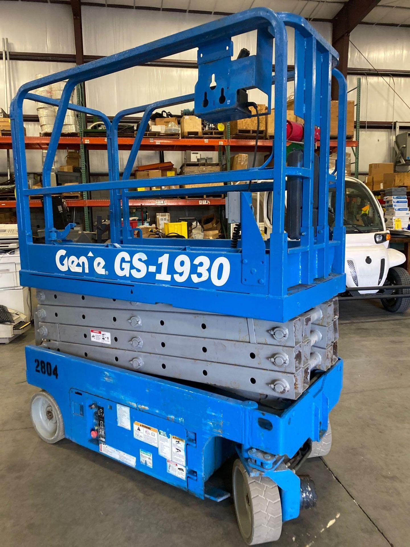 GENIE GS-1930 SCISSOR LIFT, BUILT IN CHARGER, RUNS AND OPERATES - Image 2 of 8