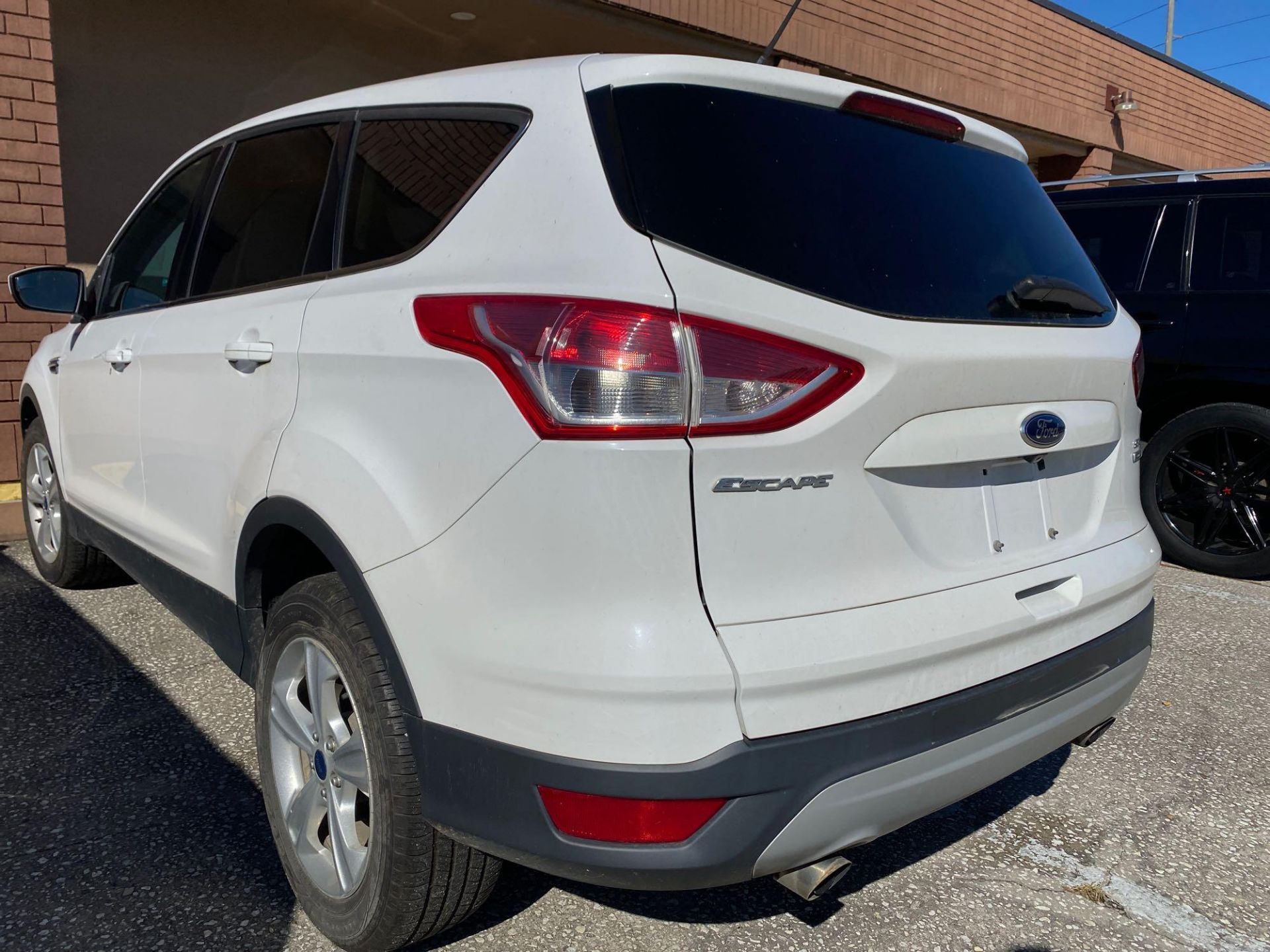 2015 FORD ESCAPE SUV, 4X4, POWER WINDOWS & LOCKS - Image 5 of 8