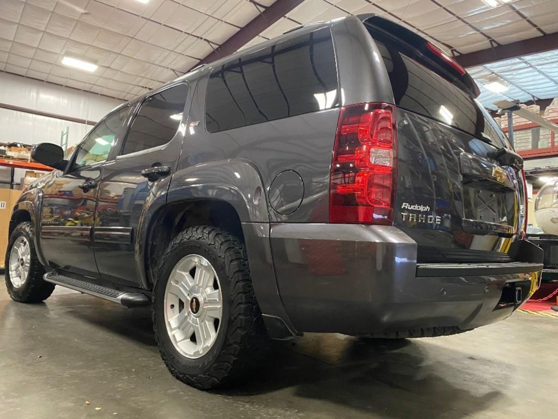 2011 ARMORED CHEVROLET TAHOE LTZ Z71, 4X4, ARMORED IAC LEVEL 5 NIJ III+  B6+, APPROX. 41,700 MILES - Image 4 of 20