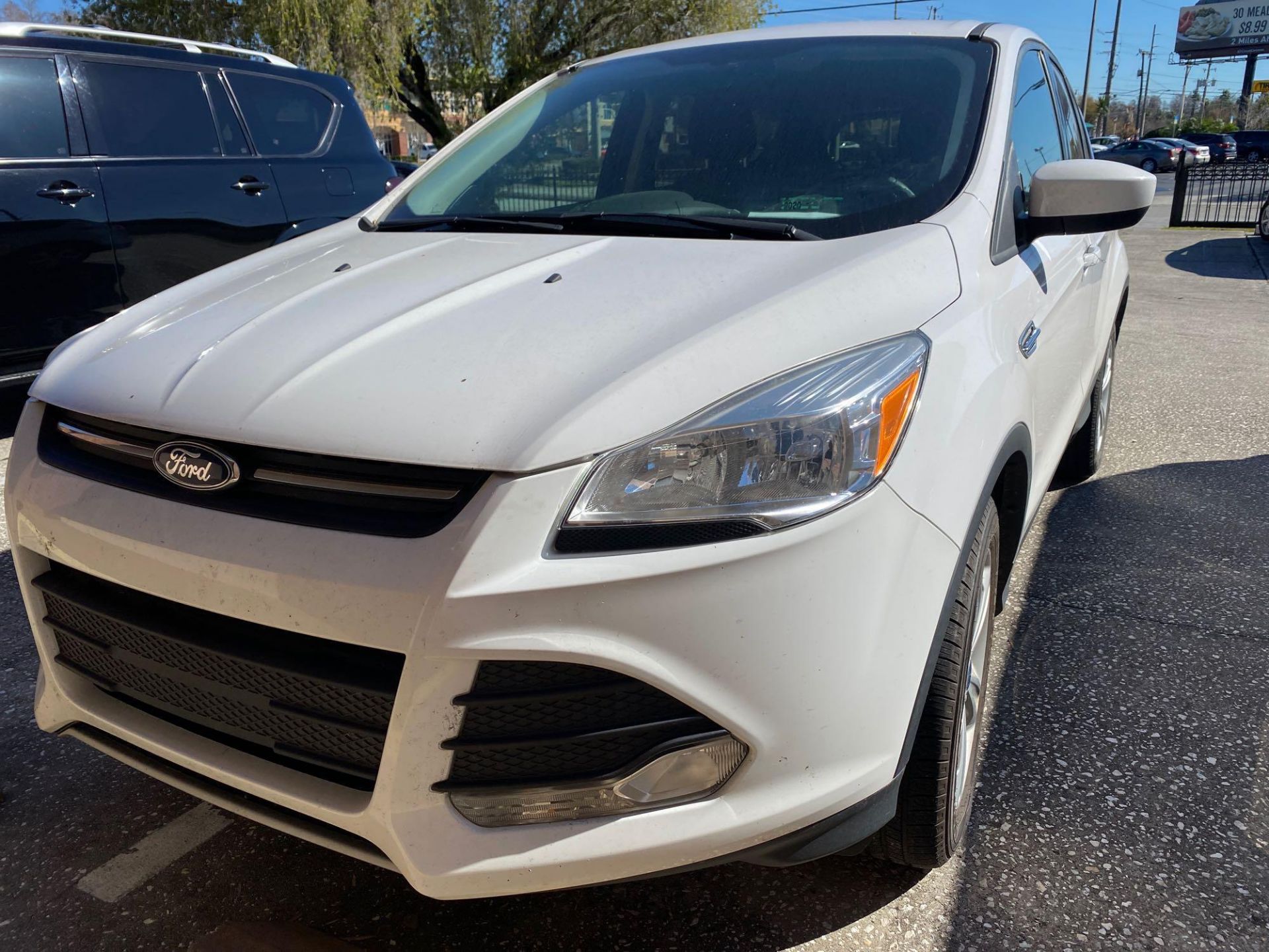 2015 FORD ESCAPE SUV, 4X4, POWER WINDOWS & LOCKS - Image 2 of 8