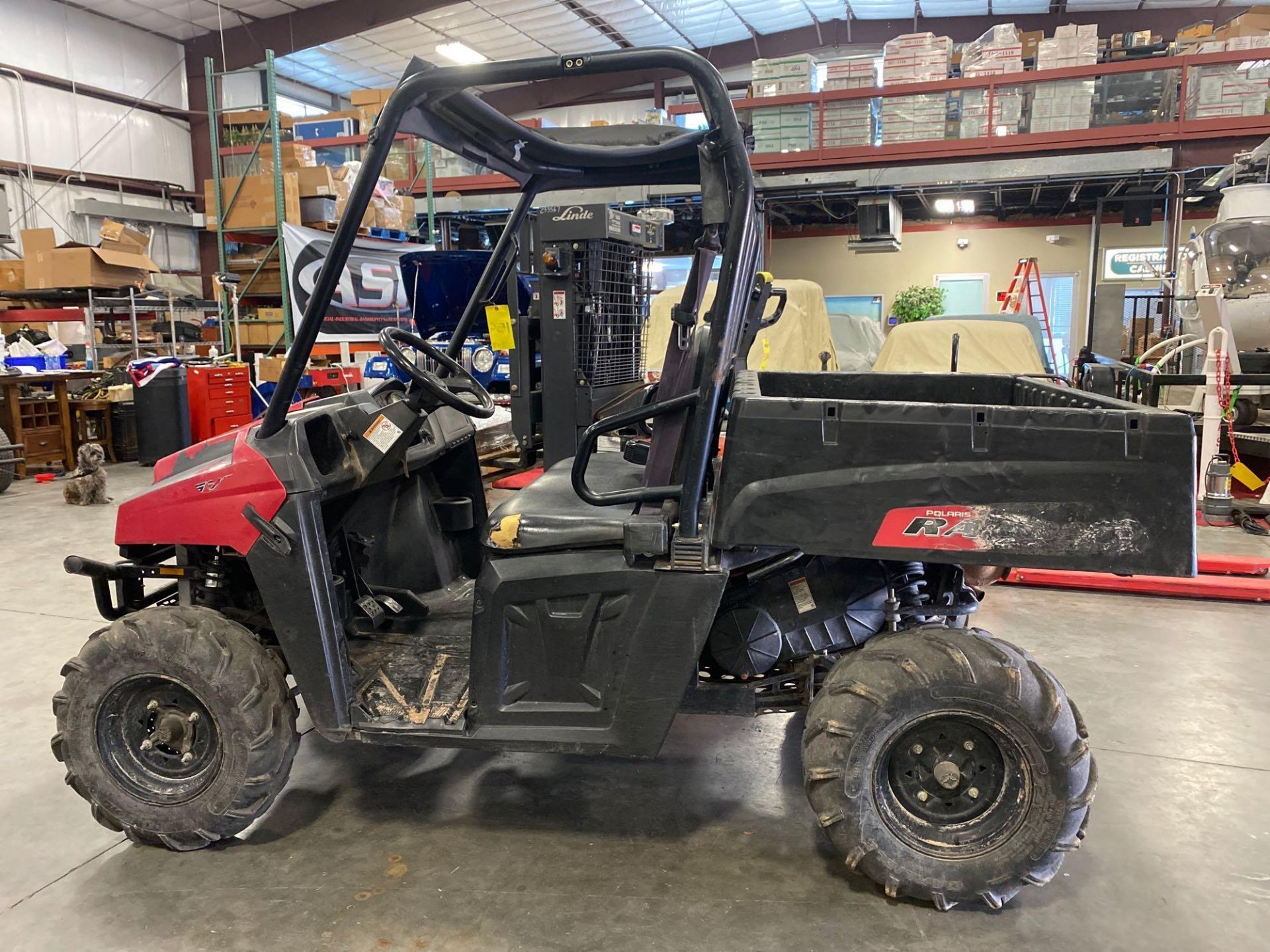 POLARIS RANGER 570, 4X4, DUMP BED, GAS POWERED, RUNS AND OPERATES - Image 5 of 7