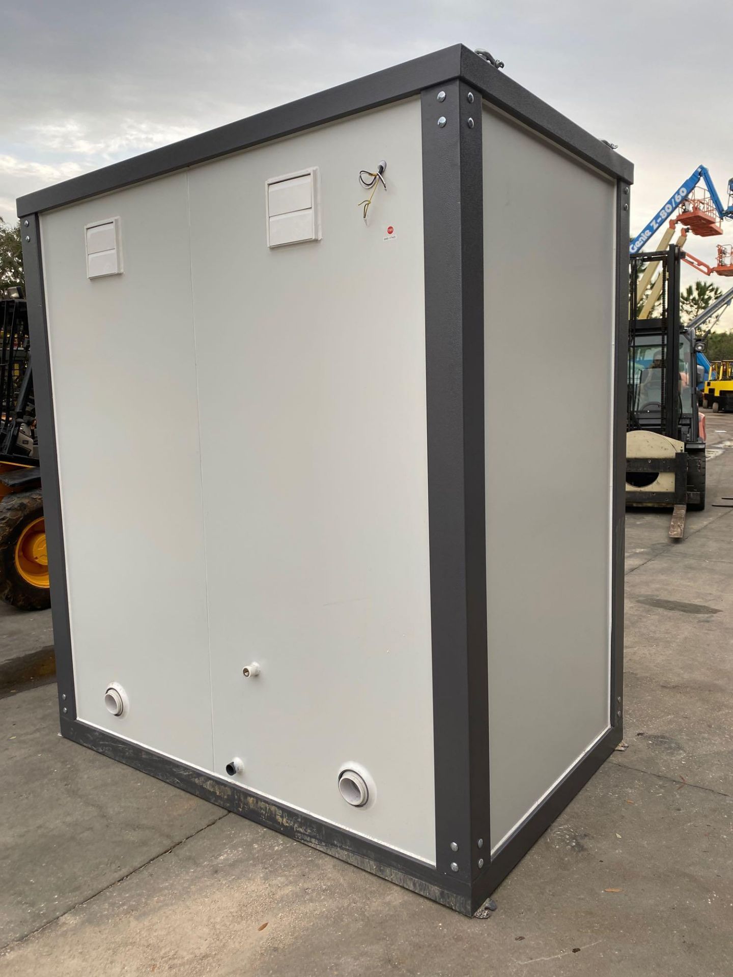 NEW PORTABLE 2 STALL BATHROOM, 110V, PLUMBING AND LIGHTING, FORKLIFT POCKETS - Image 4 of 5