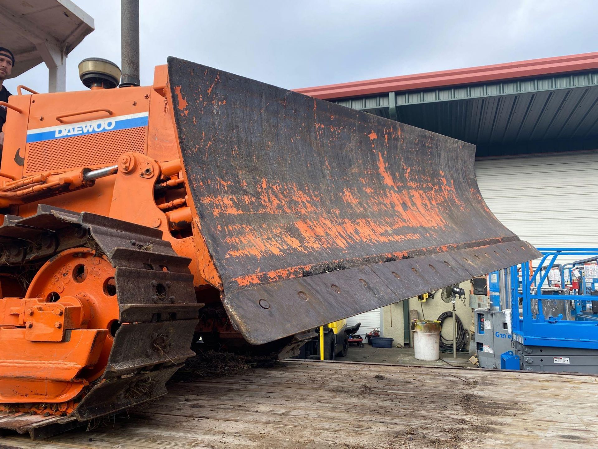 DD80L BULLDOZER, DIESEL, 19,000LB OPERATING WEIGHT, 6-WAY BLADES - Image 10 of 12