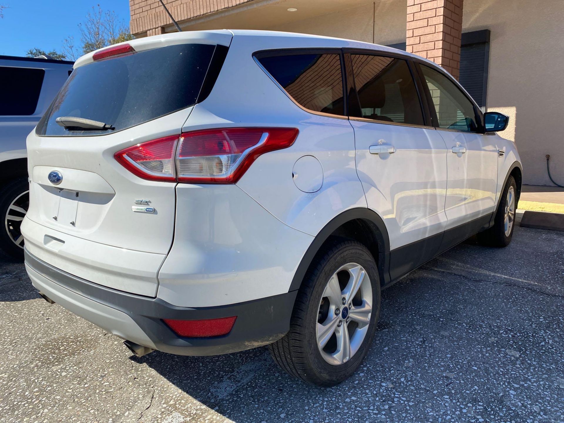 2015 FORD ESCAPE SUV, 4X4, POWER WINDOWS & LOCKS - Image 4 of 8