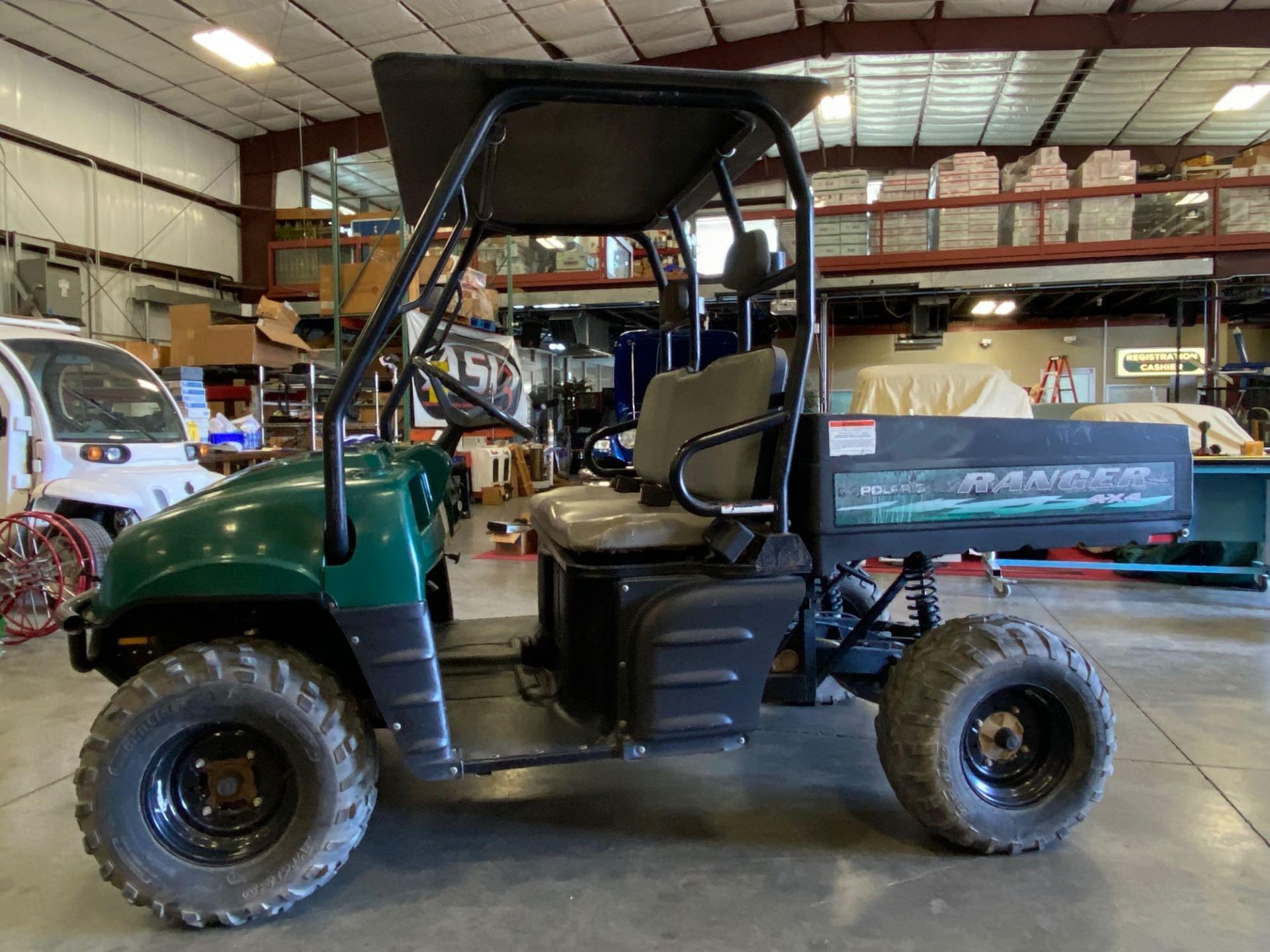 POLARIS RANGER 4x4 UTV, DUMP BED, HITCH, 699 HOURS SHOWING, RUNS AND DRIVES