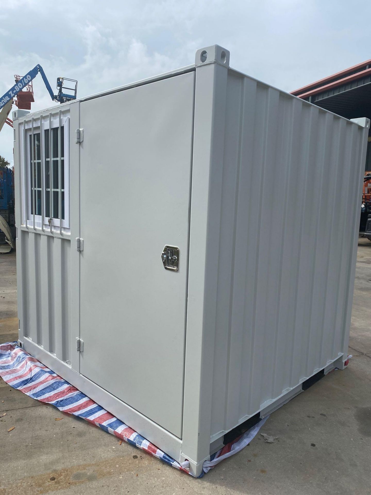 NEW 7' MOBILE OFFICE/ STORAGE CONTAINER, BARN DOORS, SIDE DOOR, WINDOW, FORK POCKETS - Image 3 of 6