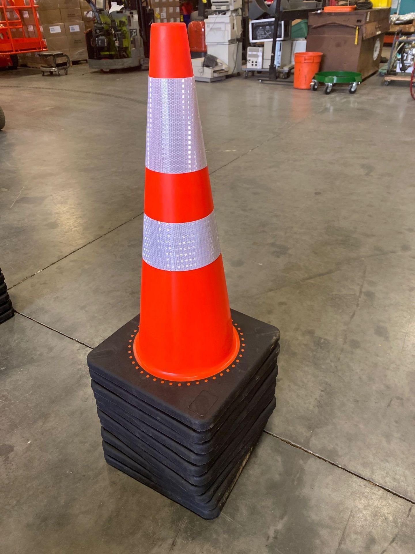 10 NEW SAFETY CONES - Image 2 of 2