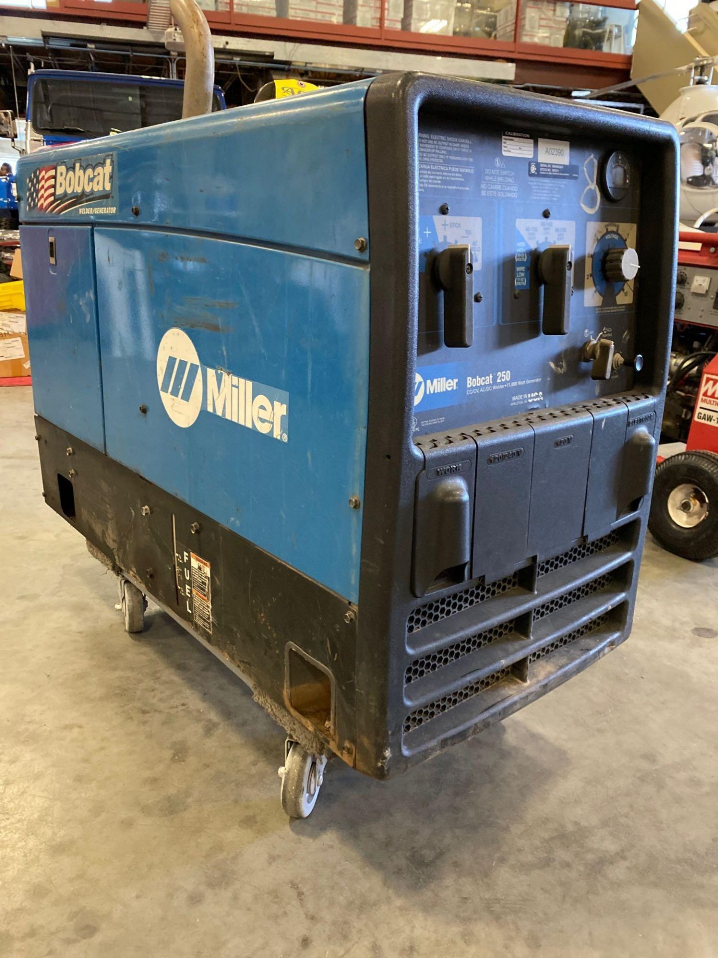 MILLER GENERATOR/ WELDER BOBCAT 250, KOHLER GAS ENGINE, RUNS AND OPERATES - Image 2 of 4