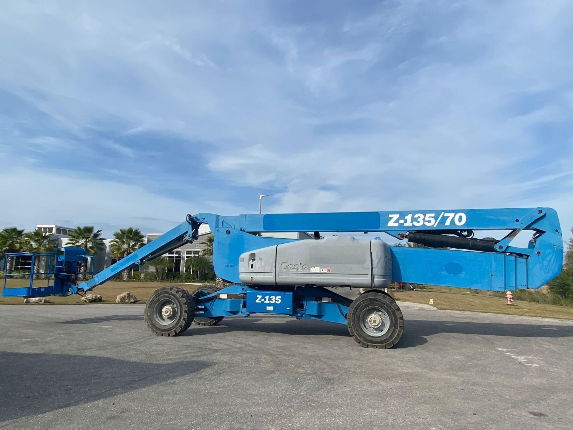 2011 GENIE Z135/70 BOOM LIFT 4x4, CRAB STEERING, POWERED BY DEUTZ
