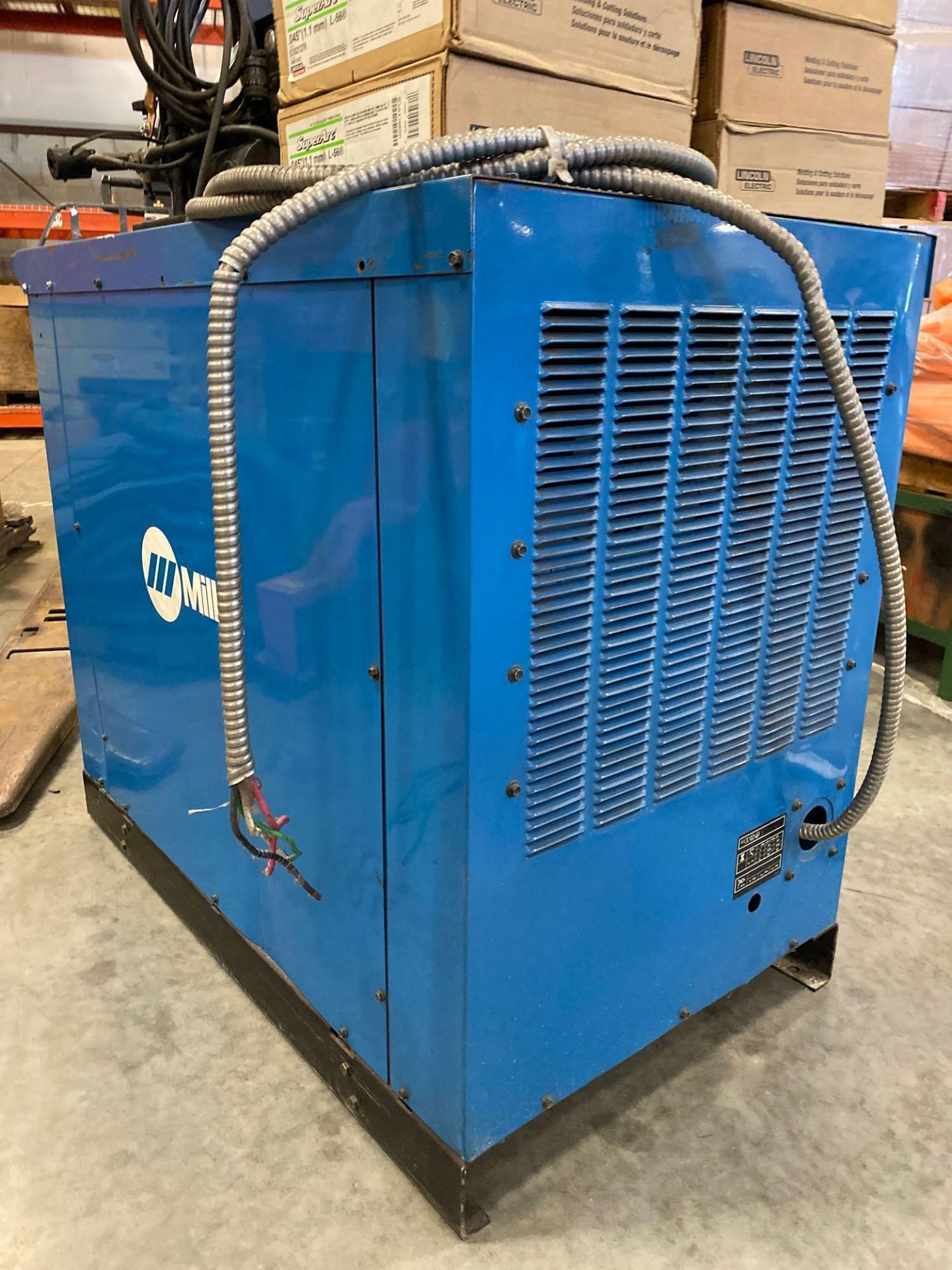 MILLER ELECTRIC WELDER, SUMMIT ARC 1000, RUNS AND OPERATES - Image 4 of 4