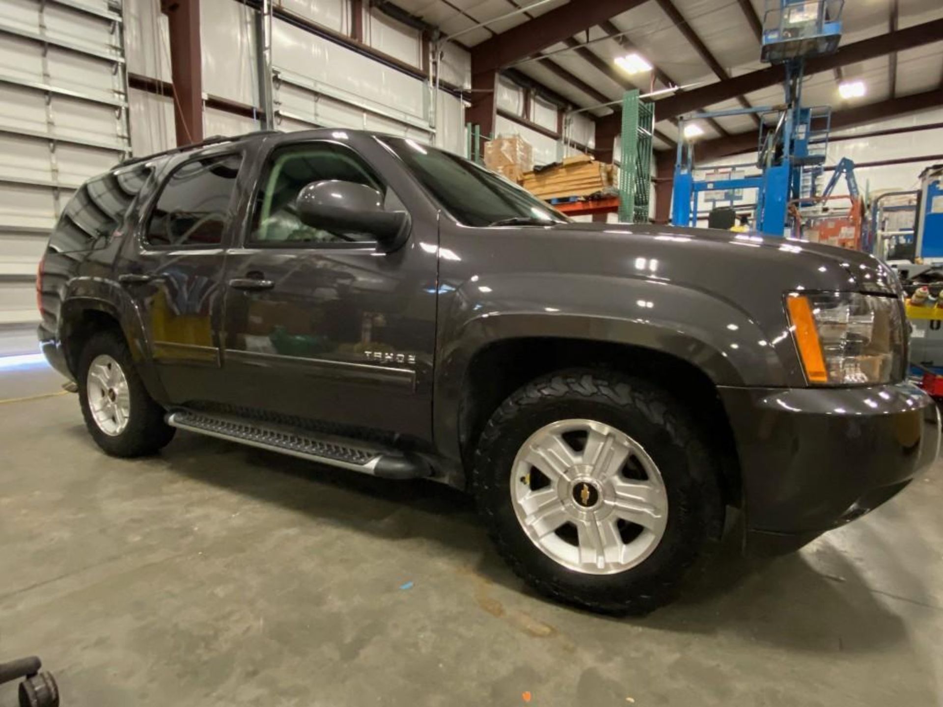 2011 ARMORED CHEVROLET TAHOE LTZ Z71, 4X4, ARMORED IAC LEVEL 5 NIJ III+  B6+, APPROX. 41,700 MILES - Image 7 of 20