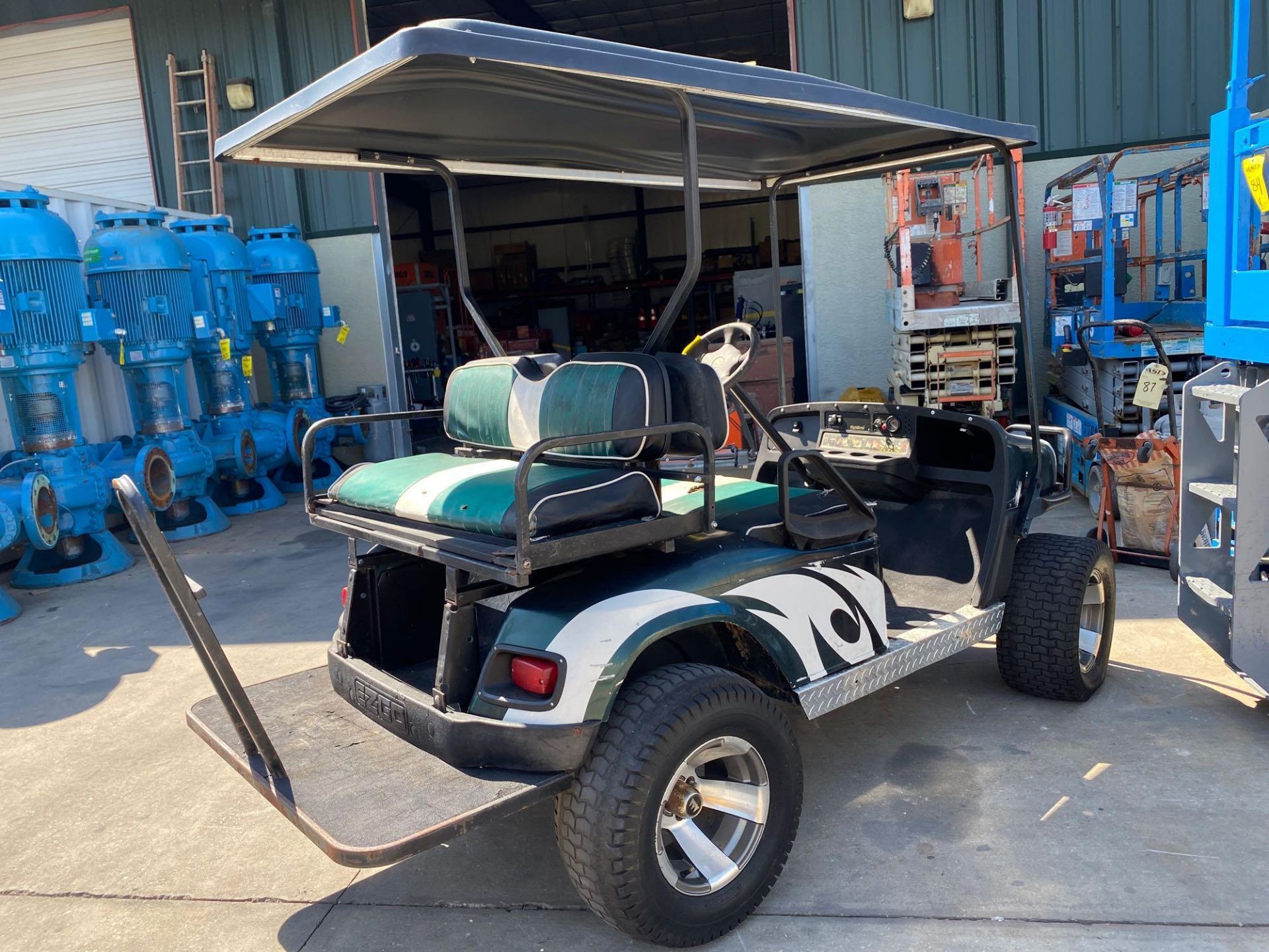 WORKHORSE GAS POWERED GOLF CART, RUNS AND OPERATES - Image 3 of 6