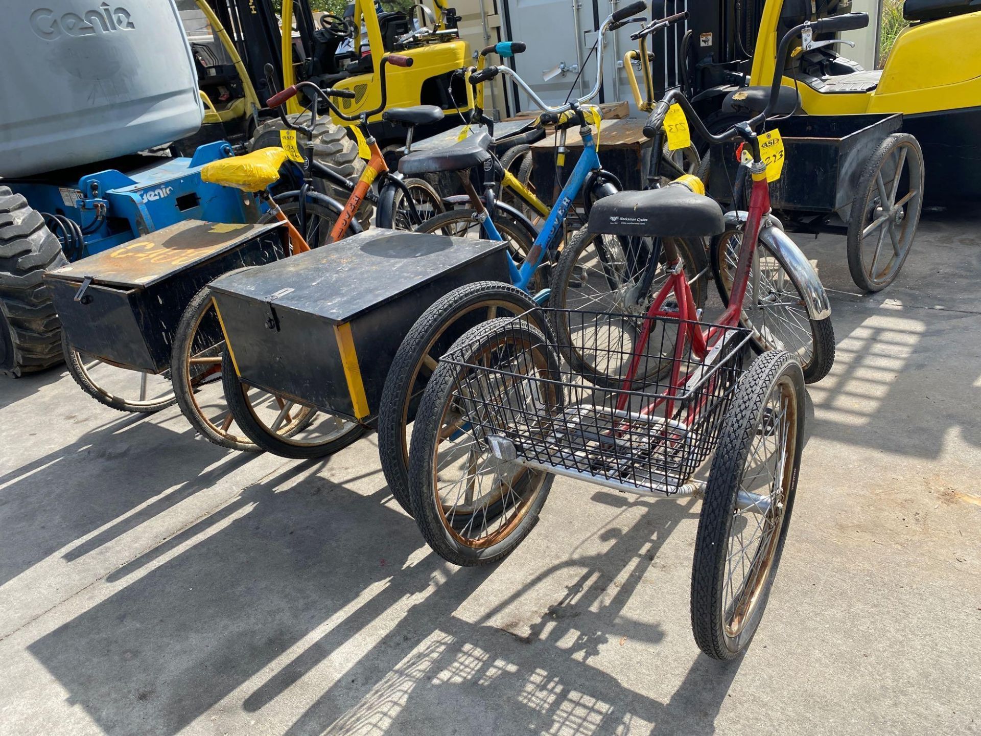 SIX 3-WHEELED SHOP BIKES WITH BASKETS - Image 4 of 8