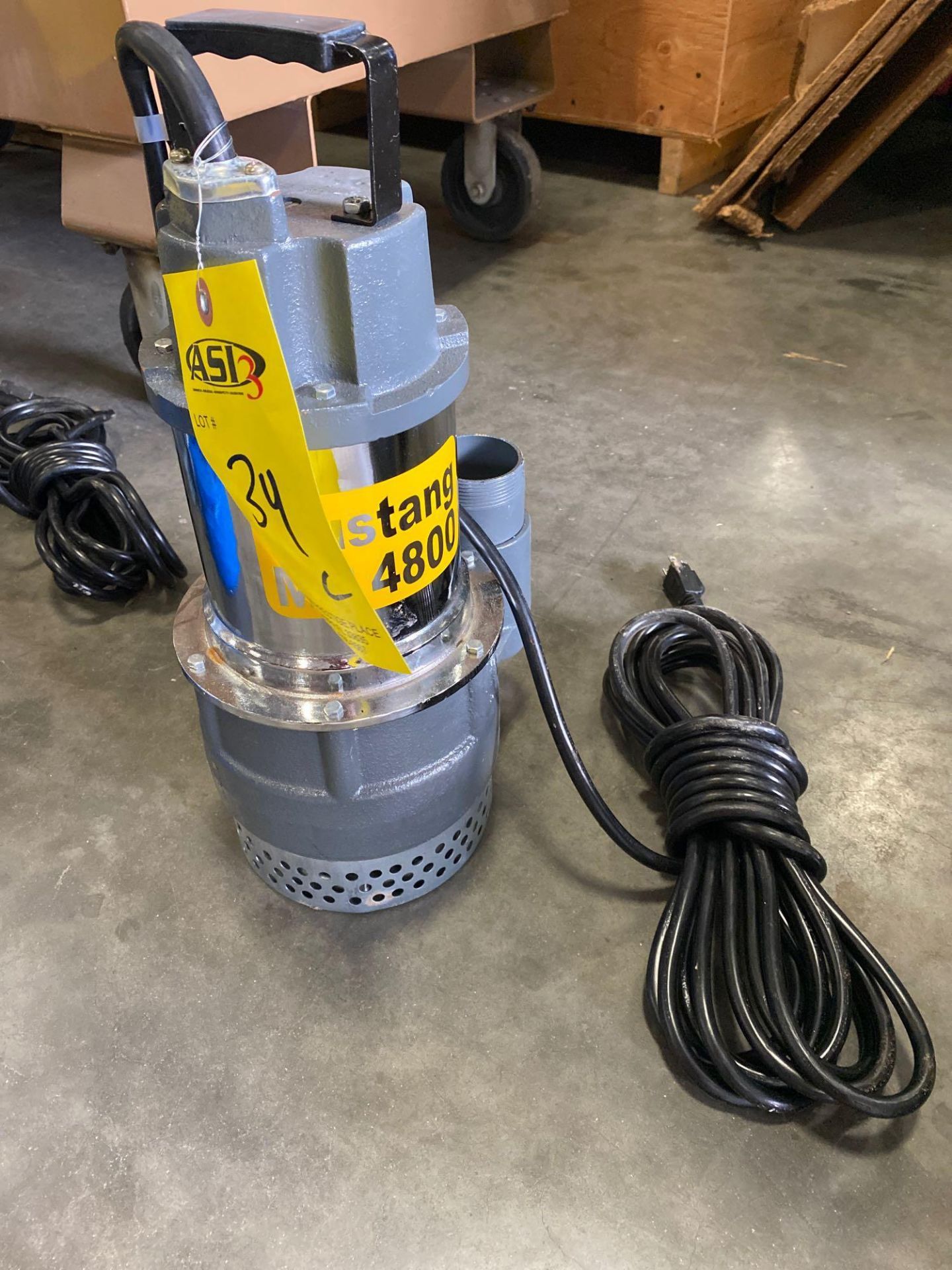 UNUSED MUSTANG 4800 2” SUBMERSIBLE PUMP