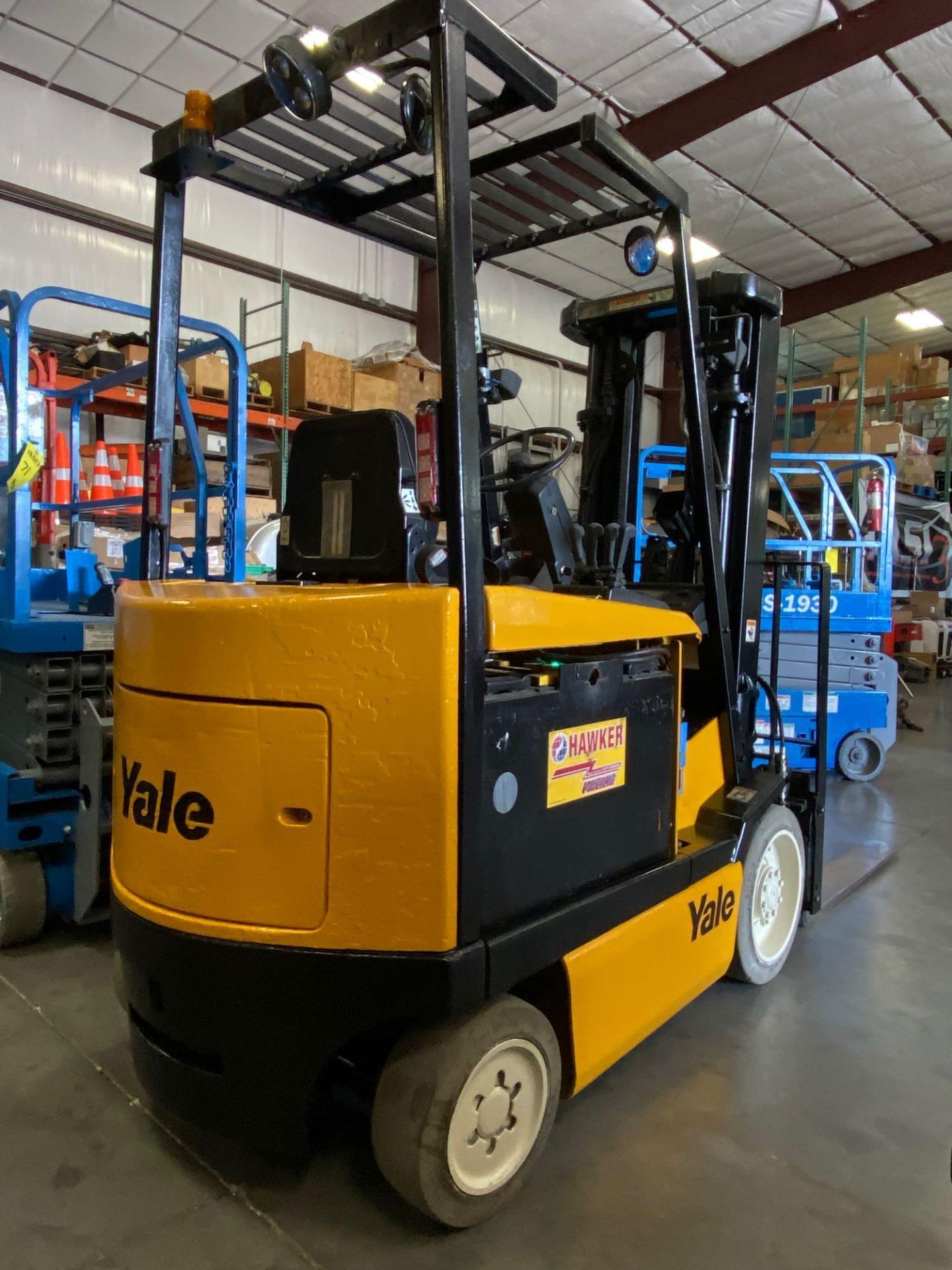 YALE ERC050RGN36TE084 ELECTRIC FORKLIFT, TILT, SIDE SHIFT, 194.9 MAX LOAD HEIGHT, APPROX. 5,000 LB C - Image 3 of 7