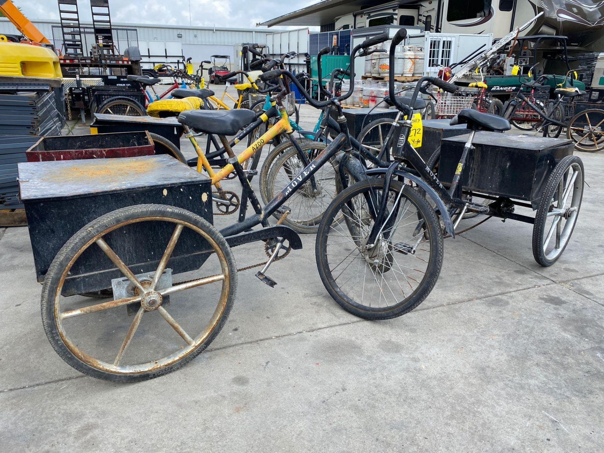 SIX 3-WHEELED SHOP BIKES WITH BASKETS - Image 3 of 6