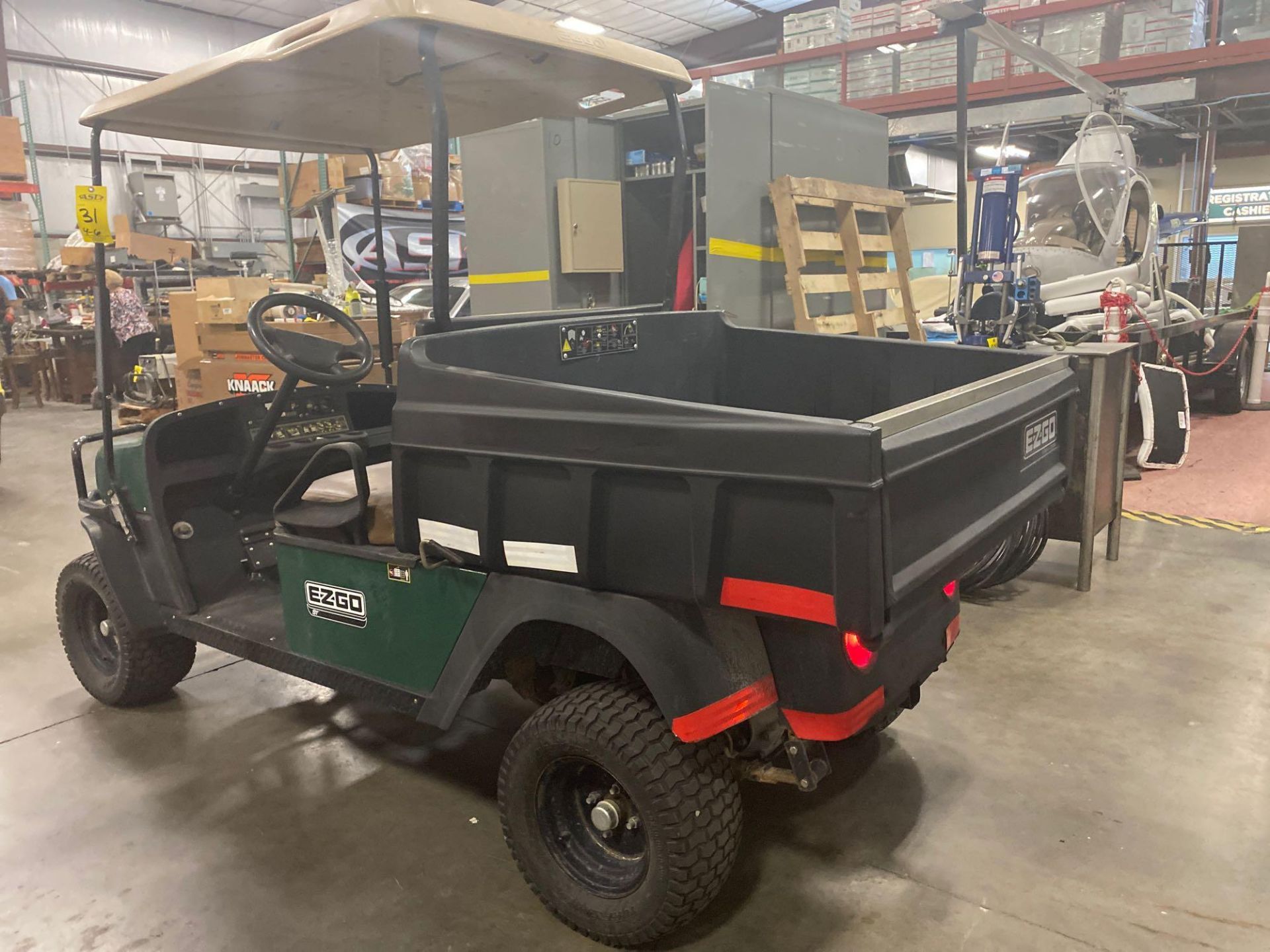 EZ-GO ELECTRIC GOLF CART WITH DUMP BED, RUNS AND DRIVES - Image 3 of 7