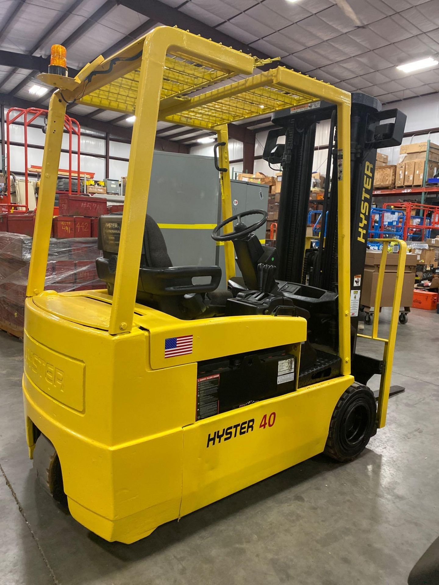 HYSTER J40XMT ELECTRIC FORKLIFT, APPROX 4,000 LB CAPACITY, TILT, SIDE SHIFT, 36V, RUNS AND OPERATES - Image 4 of 7