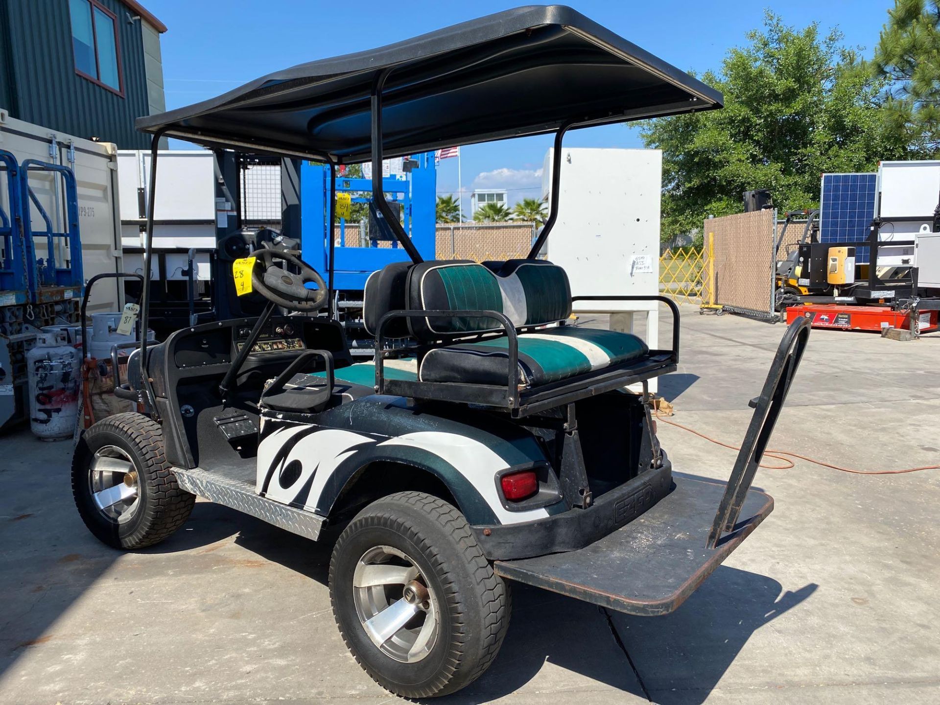 WORKHORSE GAS POWERED GOLF CART, RUNS AND OPERATES - Image 2 of 6