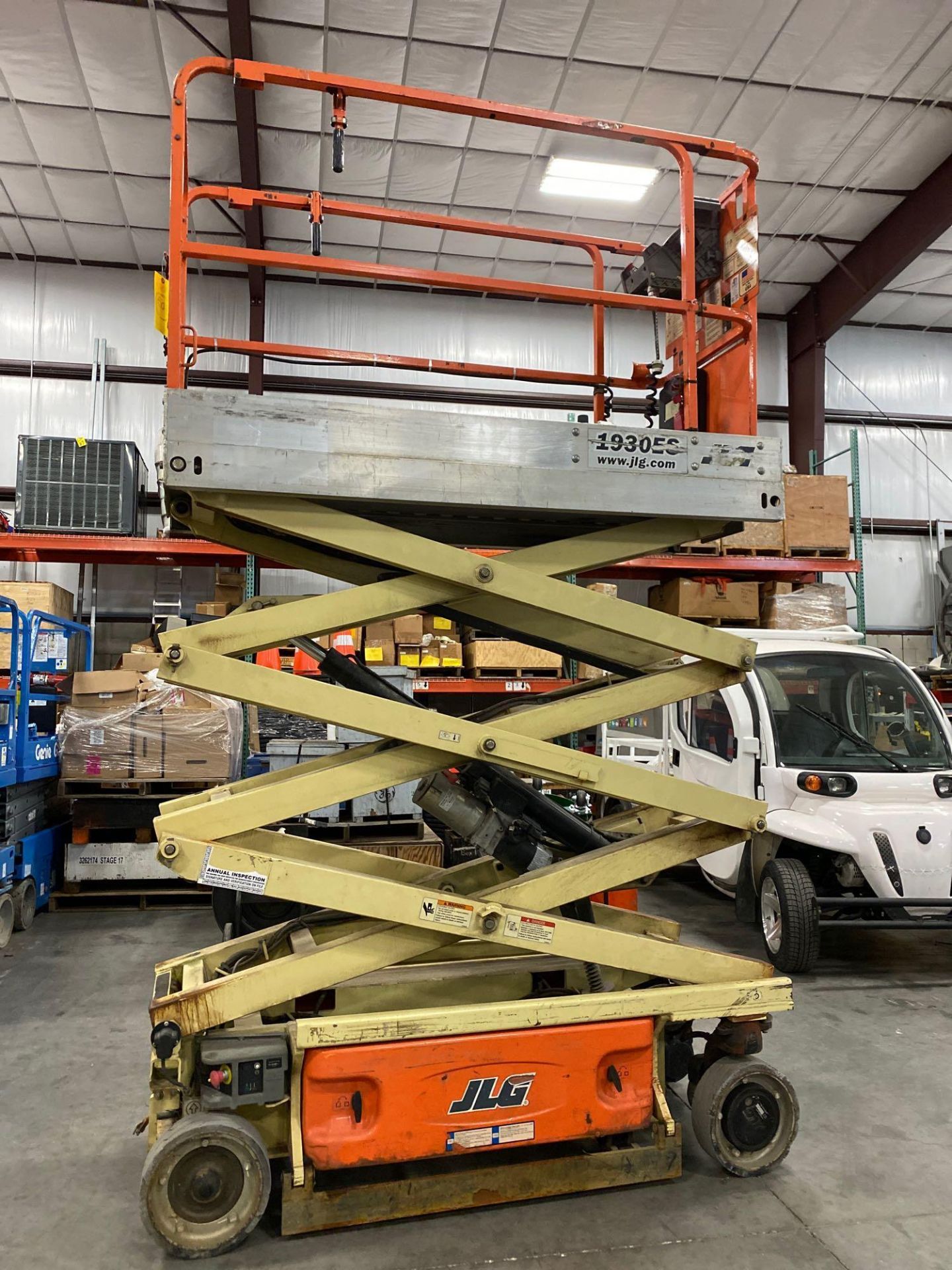 2014 JLG 1930ES ELECTRIC SELF PROPELLED SCISSOR LOFT, 19' PLATFORM HEIGHT, EXTENDABLE WORK PLATFORM, - Image 6 of 6