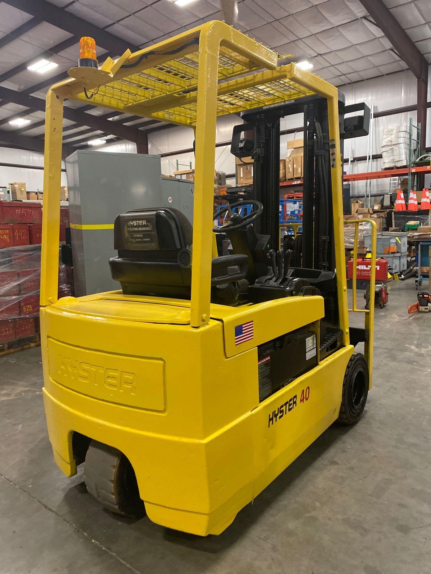 HYSTER J40XMT ELECTRIC FORKLIFT, APPROX 4,000 LB CAPACITY, TILT, SIDE SHIFT, 36V, RUNS AND OPERATES - Image 3 of 7