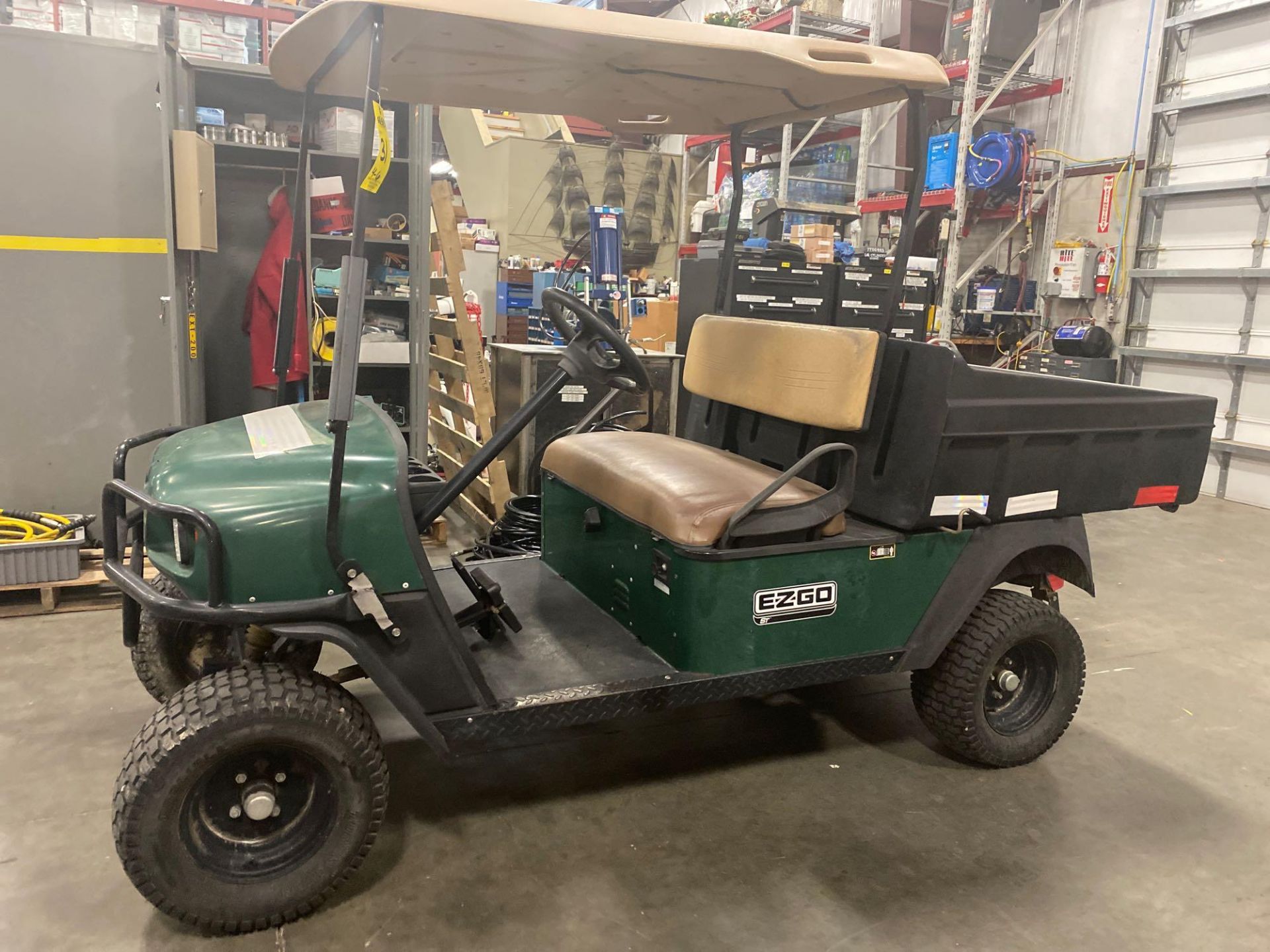 EZ-GO ELECTRIC GOLF CART WITH DUMP BED, RUNS AND DRIVES - Image 2 of 7