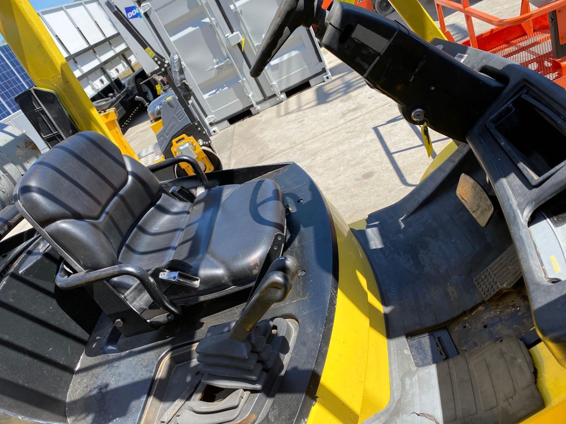 HYSTER 110XM FORKLIFT, LP POWERED, APPROX 11,000LB CAPACITY, TILT, SIDESHIFT, NOISE COMING FROM STAR - Image 7 of 8