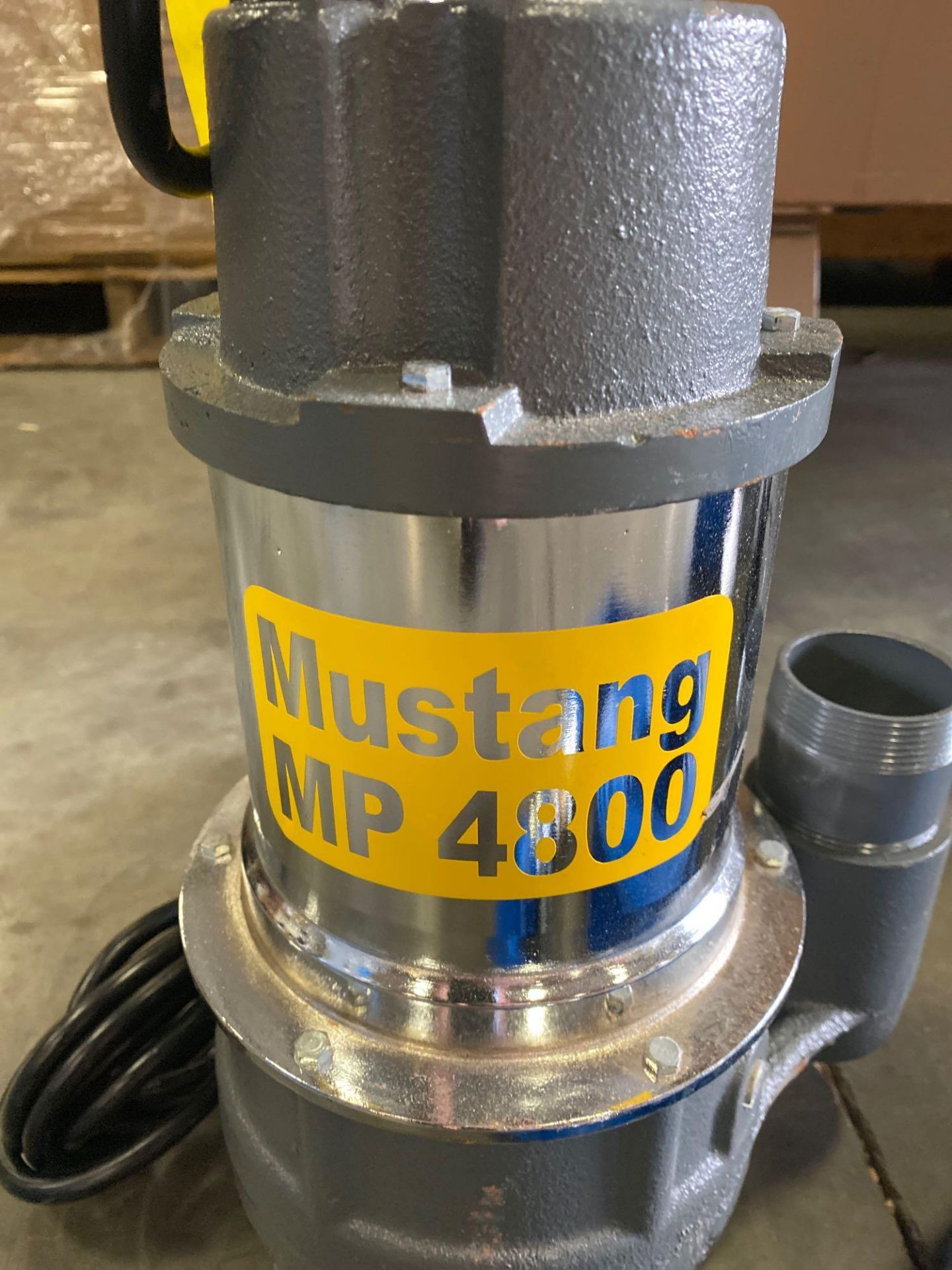 UNUSED MUSTANG 4800 2” SUBMERSIBLE PUMP, 50’ HOSE - Image 2 of 3